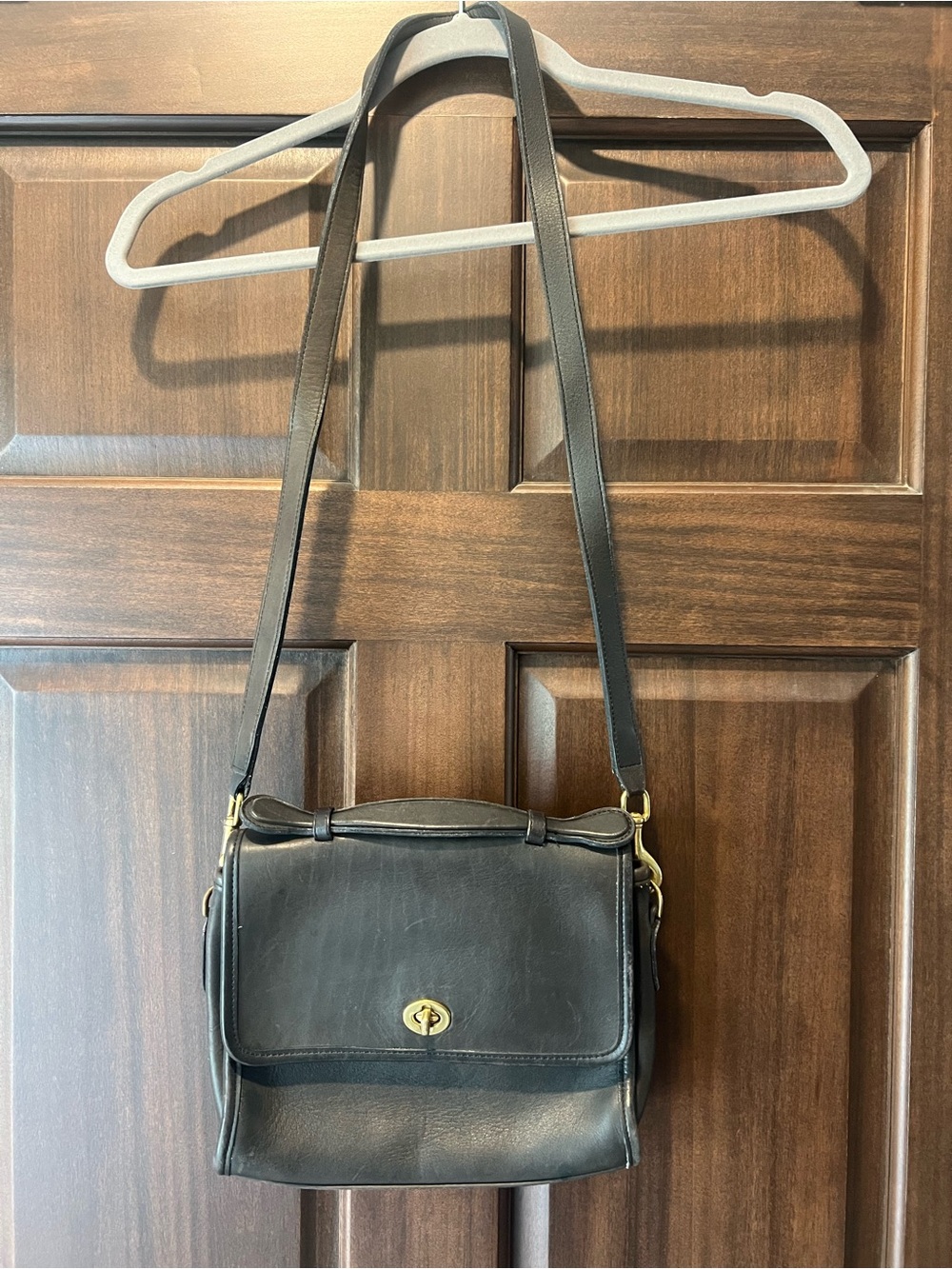 Vintage coach Court 9870